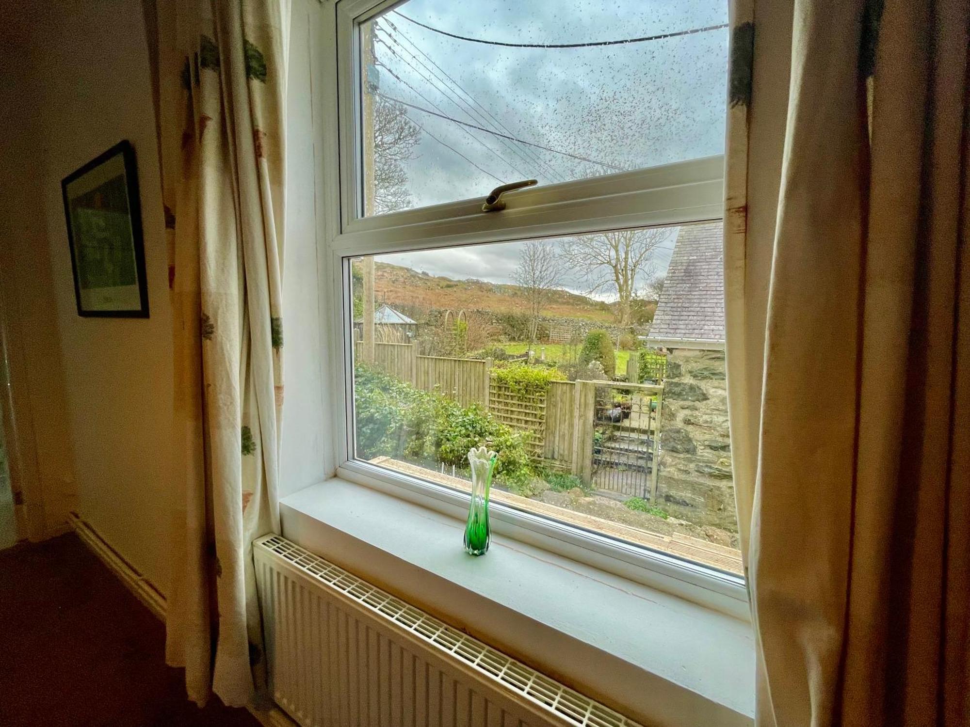 Spacious 3 Bedroom Garden Apartment In Snowdonia National Park Garndolbenmaen Extérieur photo